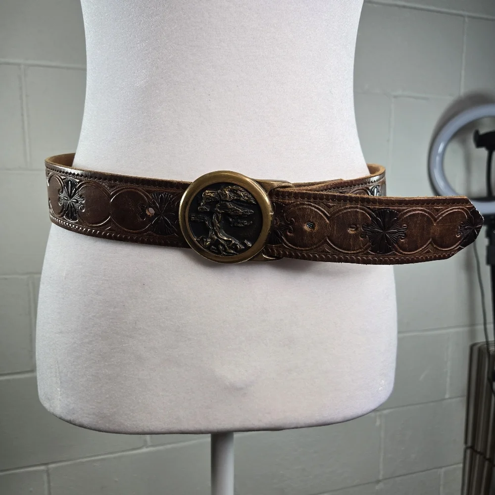 Vtg 1978 Tech Ether Guild Bristlecone Pine tree brass  buckle leather Belt